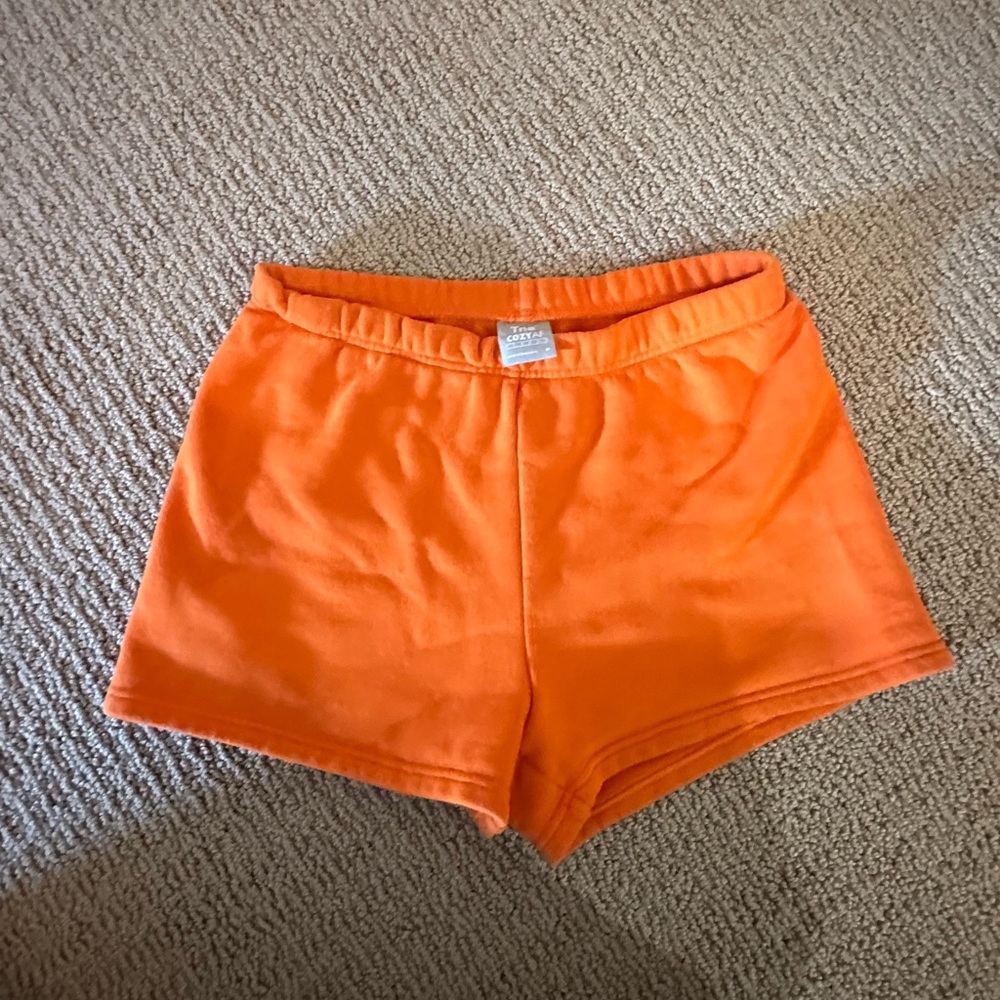 orange aritzia shorts